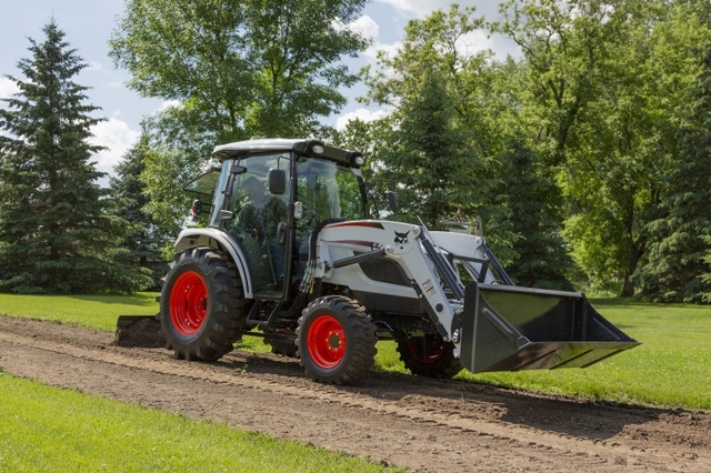 두산밥캣이 최근 북미시장에 출시한 콤팩트 트랙터(Compact Tractor), CT5558 모델. (제공: 두산밥캣)