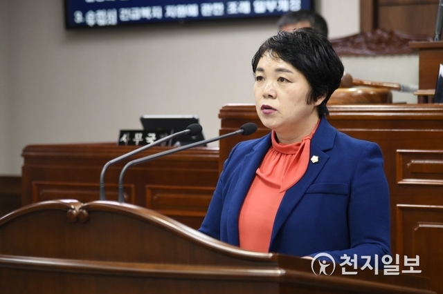 5분 발언하고 있는 김미연 의원. (제공: 순천시의회) ⓒ천지일보 2019.11.28