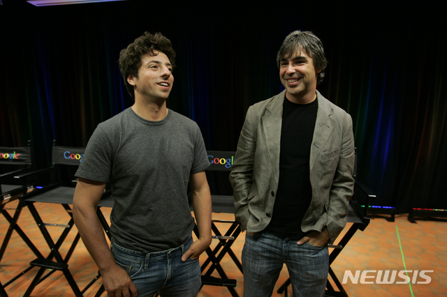 구글의 공동설립자인 래리 페이지와 세르게이 브린이 경영 일선에서 물러났다(출처: 뉴시스)