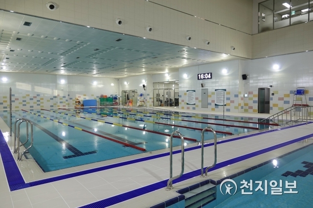 천안시 북부스포츠센터 수영장. (제공: 천안시) ⓒ천지일보 2019.12.18