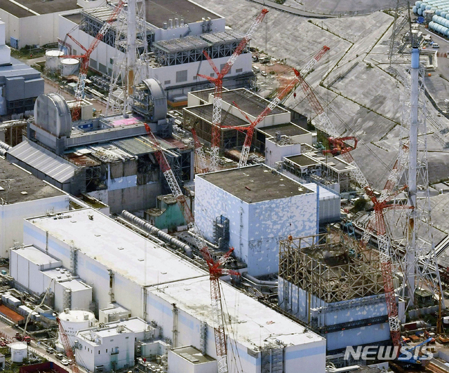 [오쿠마=AP/뉴시스] 일본 후쿠시마현 오쿠마에 있는 후쿠시마 원전의 2017년 9월 4일월 모습. 일본 정부는 원전 오염수의 해양방출을 추진하고 있다. ⓒ천지일보 2019.12.29