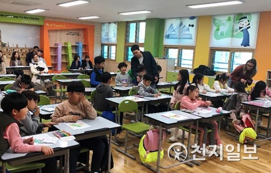 교육경비 보조 사업비는 유치원, 초·중·고등학교별 추진사업에 지원하고 있다. (제공: 진주시) ⓒ천지일보 2020.1.10