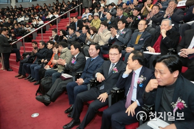 김승원 예비후보(더불어민주당, 수원시갑)이 12일 오경기대학교 텔레컨벤션센터에서 열린 북콘서트에서 발언하고 있다. (제공: 선거사무소) ⓒ천지일보 2020.1.13