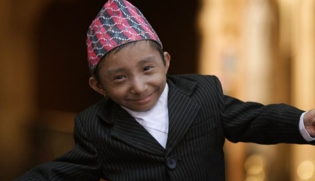 키 67㎝, ‘세상에서 가장 작은, 움직이는 사람’ 27세로 사망. (출처: BBC캡처)