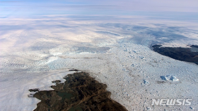 그린란드와 남극 대륙이 지구 온난화로 인해 1990년대보다 6배나 빨리 녹고 있다(출처: 뉴시스)