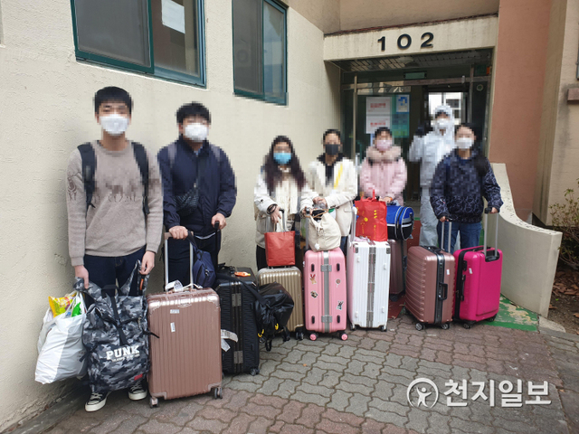 12일 기숙사에서 격리 해제된 중국인 유학생들. (제공: 천안시) ⓒ천지일보 2020.3.16