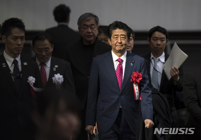 아베 신조 일본 총리가 15일 2020년 도쿄올림픽 주경기장 준공식에 참석하고 있다. (출처: 뉴시스)