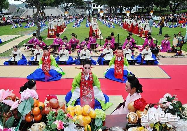 의암별제 행사 모습. (제공: 진주시) ⓒ천지일보 2019.3.19