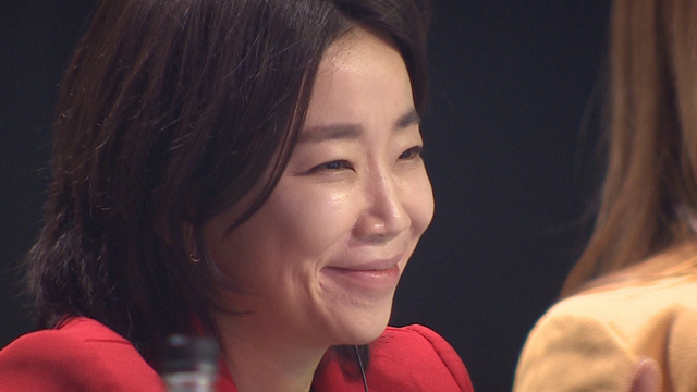 미소짓는 김문정(제공: JTBC)