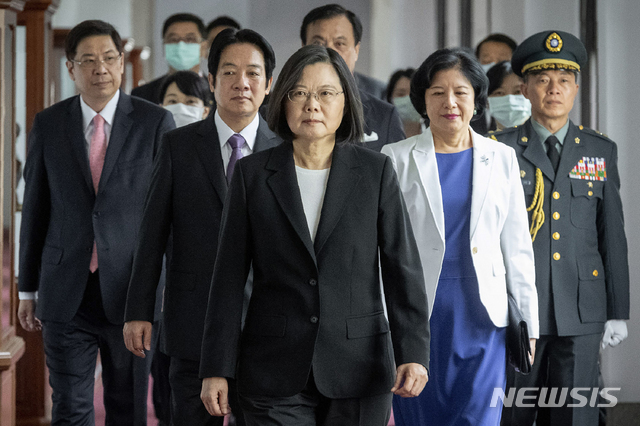 20일 취임 선서식장 들어서는 차이잉원 대만 총통. (출처: 뉴시스)