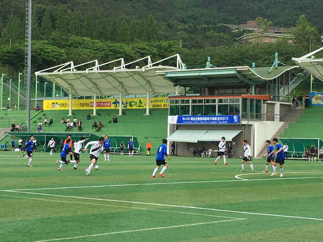 코로나19 이후 3개월만에 해남군 우슬체육공원에서 축구대회가 열리고 있다. (제공: 해남군) ⓒ천지일보 2020.5.26