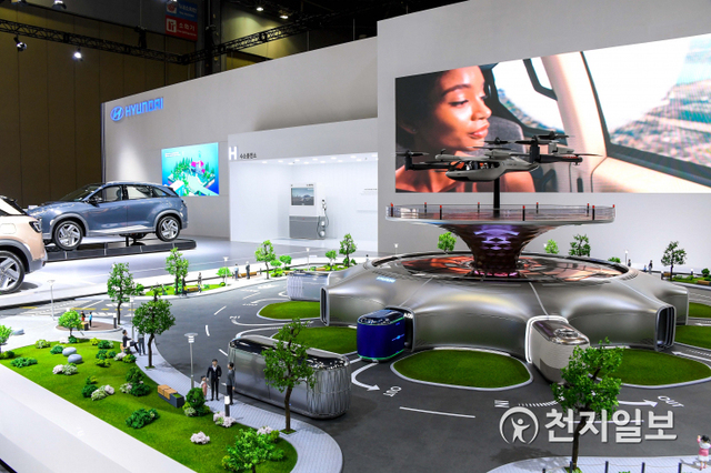 현대자동차가 ‘수소모빌리티+쇼’에서 전시한 스마트 모빌리티 솔루션 ‘UAM-PBV-Hub’ 축소 모형물. (제공: 현대자동차) ⓒ천지일보 2020.7.1