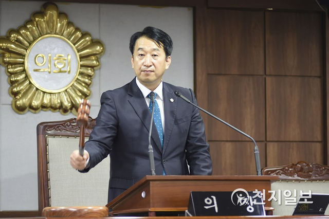 제8대 순천시의회 후반기 의장에 선출된 허유인 의원. (제공: 순천시의회) ⓒ천지일보 2020.7.1