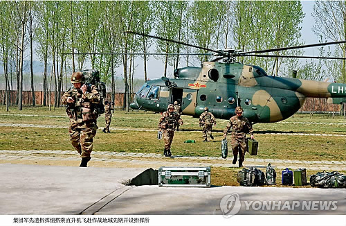 최근 중국군이 백두산과 서해 부근 바다 등 한반도 인접 지역에서 동시다발 군사 훈련을 시작했다. 중국군 훈련 장면 자료 사진 (사진출처: 연합뉴스)