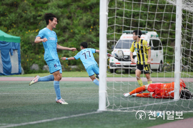 천안시축구단 박선주가 1일 춘천과의 경기에서 골을 넣으며 2-1 역전승으로 견인했다. (제공: 천안시축구단) ⓒ천지일보 2020.8.2