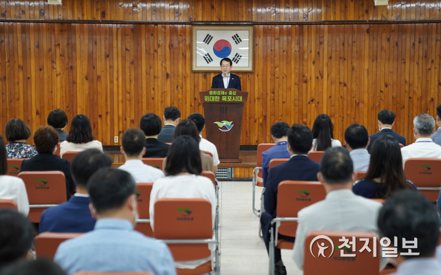 김종식 목포시장이 지난 3일 8월 정례회의에 참석해 당부의 말을 전하고 있다. (제공: 목포시) ⓒ천지일보 2020.8.4