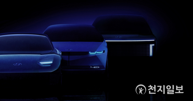 현대자동차가 전기차 전용 플랫폼이 적용된 순수 전기차 브랜드 ‘아이오닉 (IONIQ)’을 론칭하고 2024년까지 3종의 전용 전기차 라인업을 갖출 계획을 10일 밝혔다. 사진은 아이오닉 브랜드 제품 라인업 렌더링 이미지. 좌측부터 아이오닉 6, 아이오닉 5, 아이오닉 7. (제공: 현대자동차) ⓒ천지일보 2020.8.10