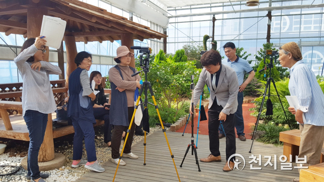 전북 정읍시농업기술센터가 21일 수강자들에게 농업인 유튜브 크리에이터 일명 ‘농(農)튜버’ 교육을 진행하고 있다. (제공: 정읍시) ⓒ천지일보 2020.8.21