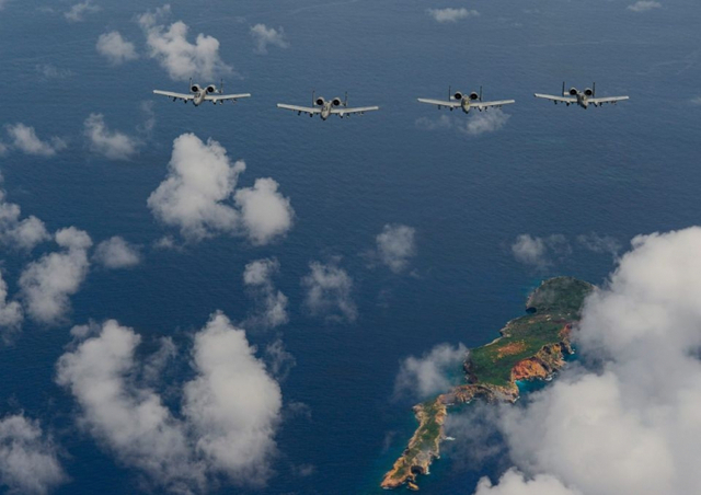주한미군 A-10기가 태평양 북마리아나제도서 훈련하고 있는 모습을 주한 미 공군 페이스북에서 25일 공개했다. (출처: 주한미공군 페이스북 캡처)  2020.8.25