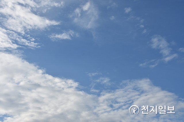 [천지일보=김지현 기자] 가을 하늘. ⓒ천지일보 2020.10.3