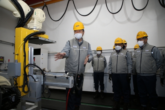22일 오전 옥포조선소에서 대우조선해양이 개발한 디지털 방사선 품질검사 로봇 시연회가 열렸다. (제공: 대우조선해양)