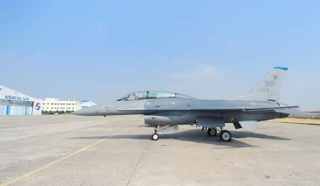 대한항공이 정비하는 F-16 전투기. (제공: 대한항공)