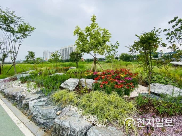 잘 꾸며진 정원. (제공: 오산시)ⓒ천지일보 2020.12.2