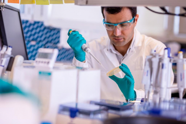 아스트라제네카 백신 연구. (출처: 아스트라제네카 트위터)