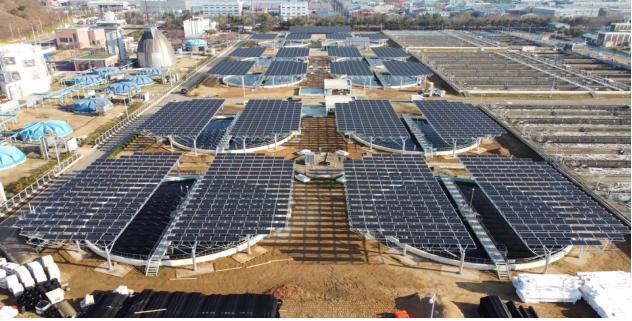 환경기초시설 탄소중립프로그램 맑은물관리센터 태양광발전시설 (사진제공=시흥시) ⓒ천지일보 2021.1.20