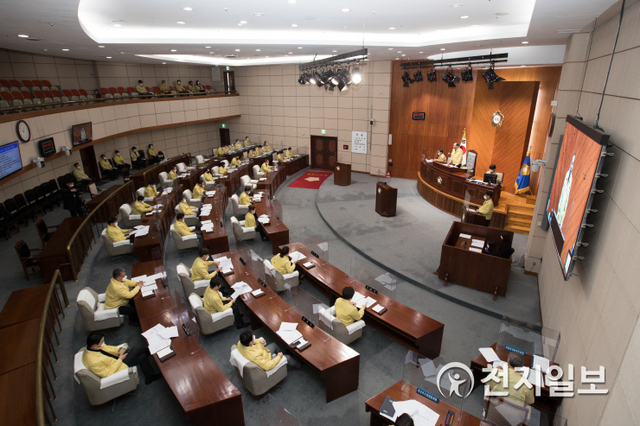 군산시의회 본회의장 (제공: 군산시의회) ⓒ천지일보 2021.1.25