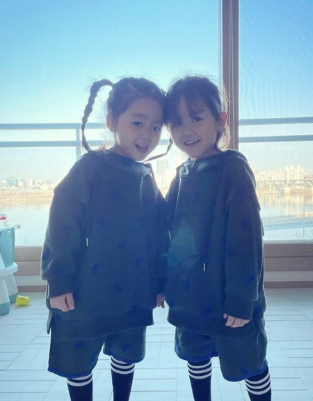 한그루 쌍둥이 자녀(출처: 한그루 인스타그램)