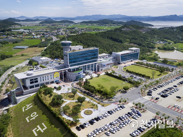 신안군청 전경. (제공: 신안군) ⓒ천지일보 2021.2.5