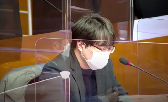 18일 한국금융연구원 주최로 열린 ‘전자금융거래법 개정안 관련 토론회’에서 김지식 네이버파이넨셜 이사가 발언하고 있다. (출처: 한국금융연구원 유튜브 화면캡처)