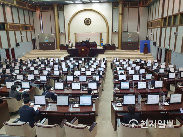 [천지포토] 경기도의회, 제350회 임시회 진행ⓒ천지일보 2021.2.23
