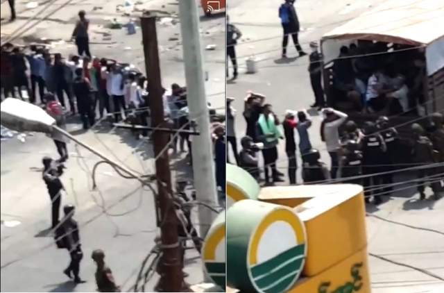 소셜미디어에 올라온 영상에는 경찰과 군인들이 경비를 서는 동안 시위대가 머리에 손을 얹고 군용 트럭에 올라타는 모습이 담겼다. (출처: 트위터 캡처)