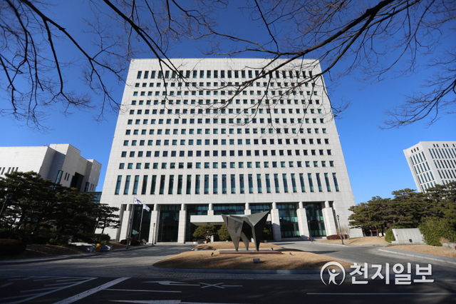 [천지일보=남승우 기자] 윤석열 검찰총장이 법원의 정직 처분 집행정지 결정으로 직무에 복귀한 25일 서울 서초구 대검찰청에 긴장감이 감돌고 있다. ⓒ천지일보 2020.12.25