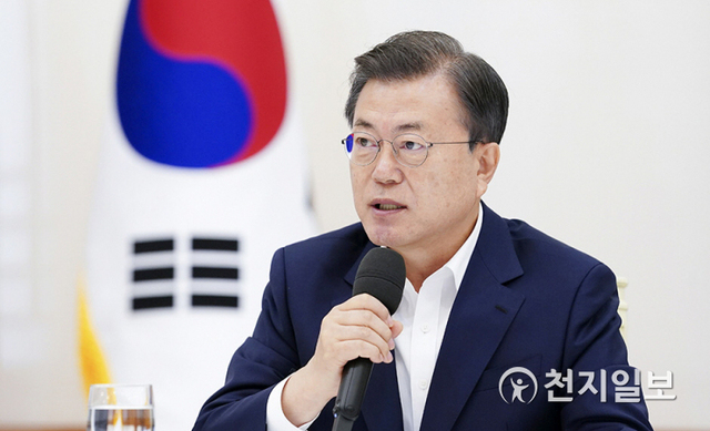 [천지일보=박준성 기자] 문재인 대통령이 10일 청와대에서 열린 더불어민주당 원내대표단 초청 간담회에 참석해 발언하고 있다. (제공: 청와대) ⓒ천지일보 2021.3.10