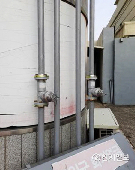 진주시 관내 한 주유소의 유증기 회수 관련 설비. (제공: 진주시) ⓒ천지일보 2021.3.19