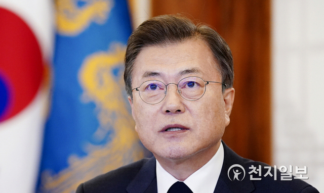 [천지일보=박준성 기자] 문재인 대통령이 22일 청와대 상춘재에서 화상으로 열린 기후정상회의에 참석, 발언하고 있다. (제공: 청와대) ⓒ천지일보 2021.4.22