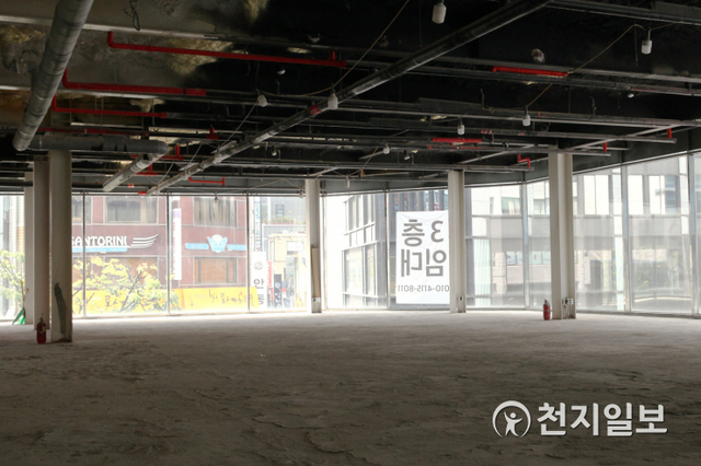 [천지일보=이우혁 기자] 서울 명동거리의 인근 상가. ⓒ천지일보 2021.4.30