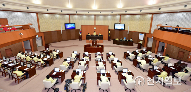 19일 오후 2시 진주시의회에서 제226회 정례회 원포인트 본회의가 열리고 있다. (제공: 진주시) ⓒ천지일보 2021.1.19