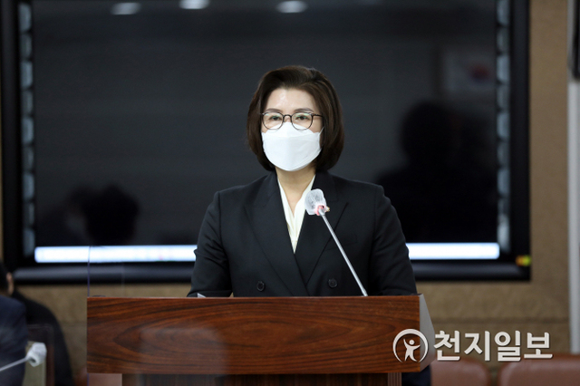 황경희 수원시의회 의원. (제공: 수원시의회) ⓒ천지일보 2021.5.12