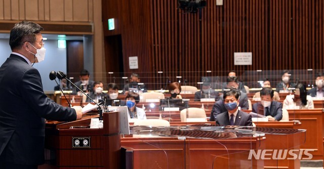 윤호중 더불어민주당 원내대표가 27일 오전 서울 여의도 국회에서 열린 부동산 관련 정책의원총회에서 발언하고 있다. (출처: 뉴시스)