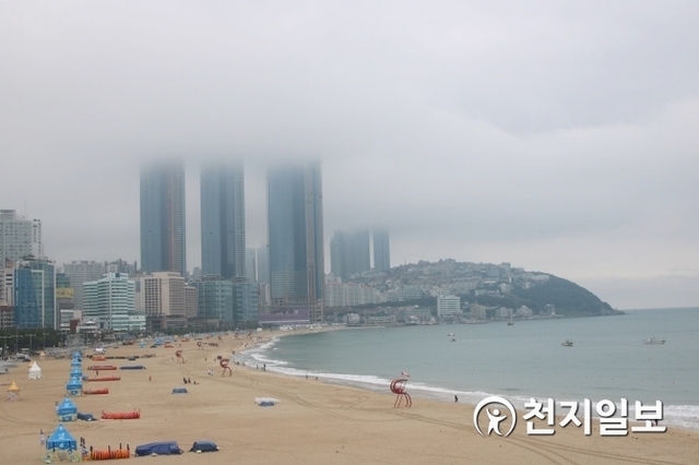 [천지일보 부산=김태현 기자] 해운대 해변에 들어선 초고층 건물 엘시티 모습. ⓒ천지일보 2019.1.10