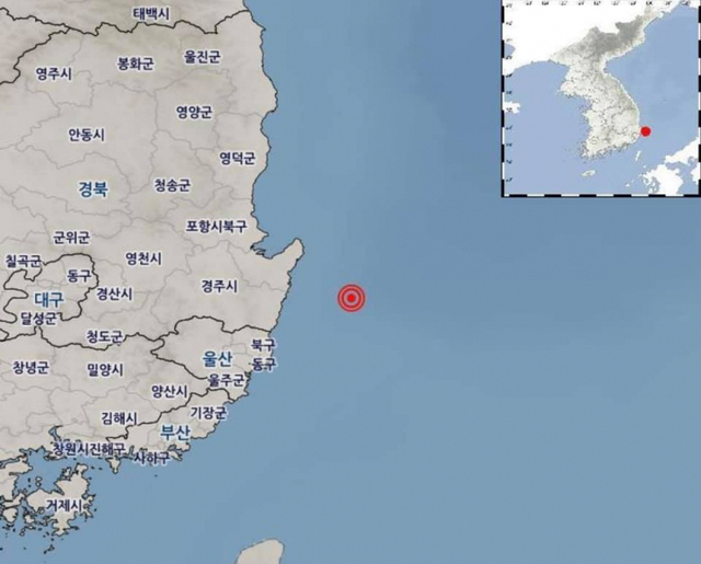 기상청이 14일 오후 10시 42분 17초 경북 포항시 남구 동남동쪽 43㎞ 해역에서 규모 2.4의 지진이 발생했다고 밝혔다. (제공: 기상청 페이스북)