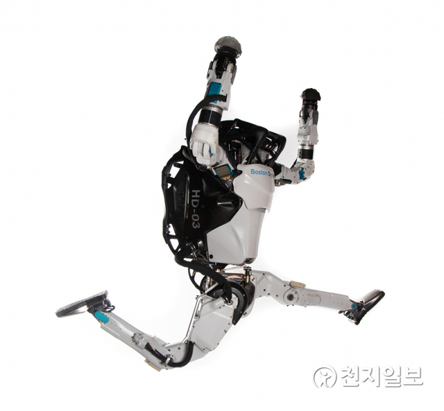보스턴 다이내믹스가 개발한 2족 보행 로봇 아틀라스. (제공: 현대자동차그룹) ⓒ천지일보 2020.12.11
