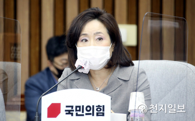 [천지일보=박준성 기자] 국민의힘 전주혜 의원이 13일 오전 서울 여의도 국회에서 열린 원내대책회의에서 발언하고 있다. (제공: 국민의힘) ⓒ천지일보 2020.11.13