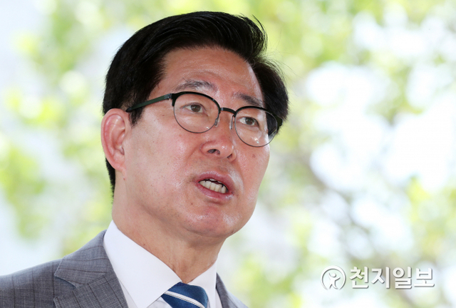 [천지일보=박준성 기자] 대선주자인 양승조 충남지사가 27일 서울 여의도 국회 소통관 앞 팔각정에서 본지와의 인터뷰를 하고 있다. ⓒ천지일보 2021.6.27