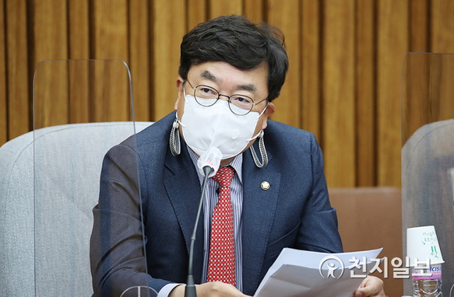 [천지일보=박준성 기자] 국민의힘 서범수 의원이 28일 서울 여의도 국회에서 열린 원내대책회의에서 발언하고 있다. (제공: 국민의힘) ⓒ천지일보 2021.5.28