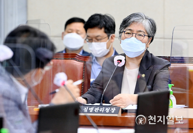 [천지일보=박준성 기자] 정은경 질병관리청장이 13일 서울 여의도 국회에서 열린 보건복지위원회 전체회의에 참석해 의원들의 질문에 답하고 있다. (제공: 국회) ⓒ천지일보 2021.7.13